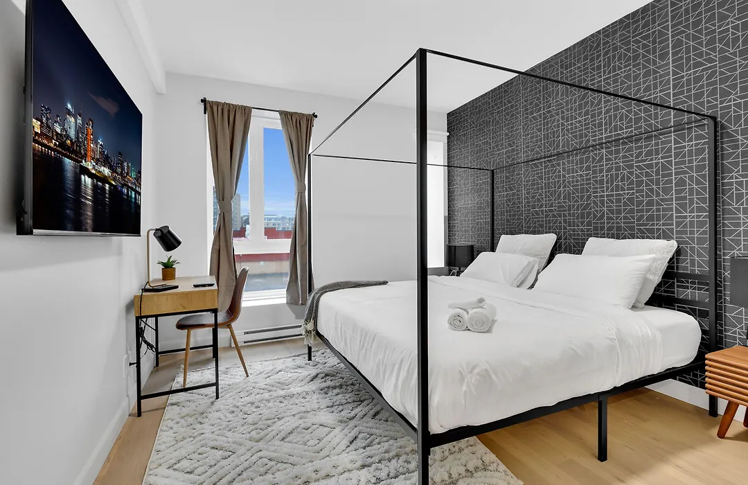 Deluxe Suites Downtown Montreal-1