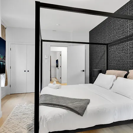 Deluxe Suites Downtown Montreal-2